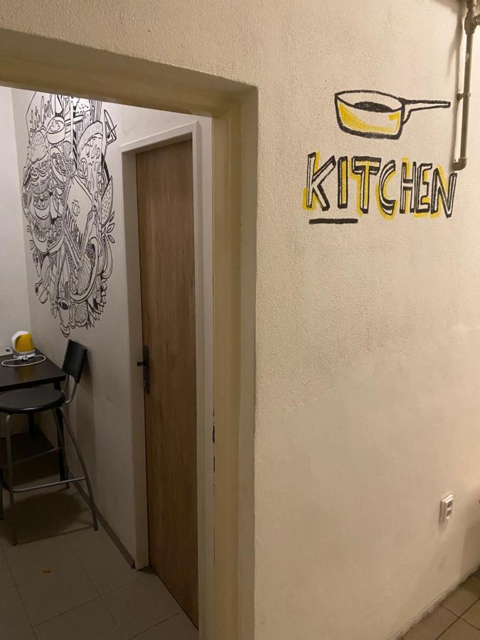 Easy Housing *