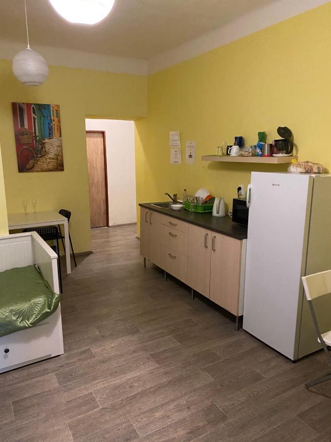 Easy Housing *