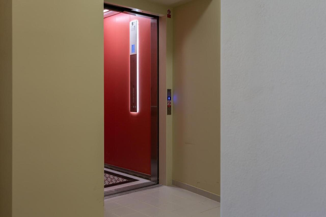 Elegant Studio In New Town By Days Apartment Prag