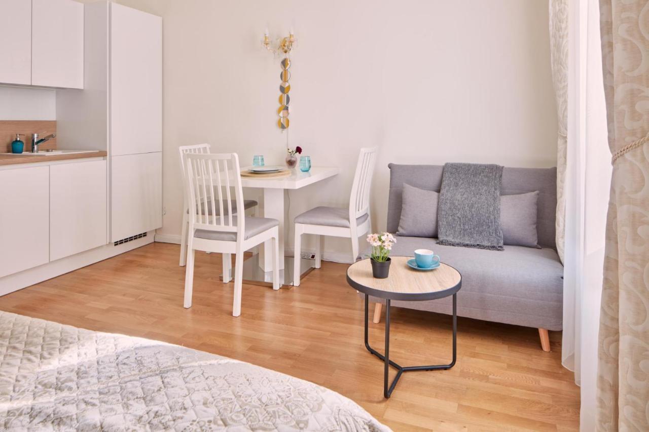 Elegant Studio In New Town By Days *