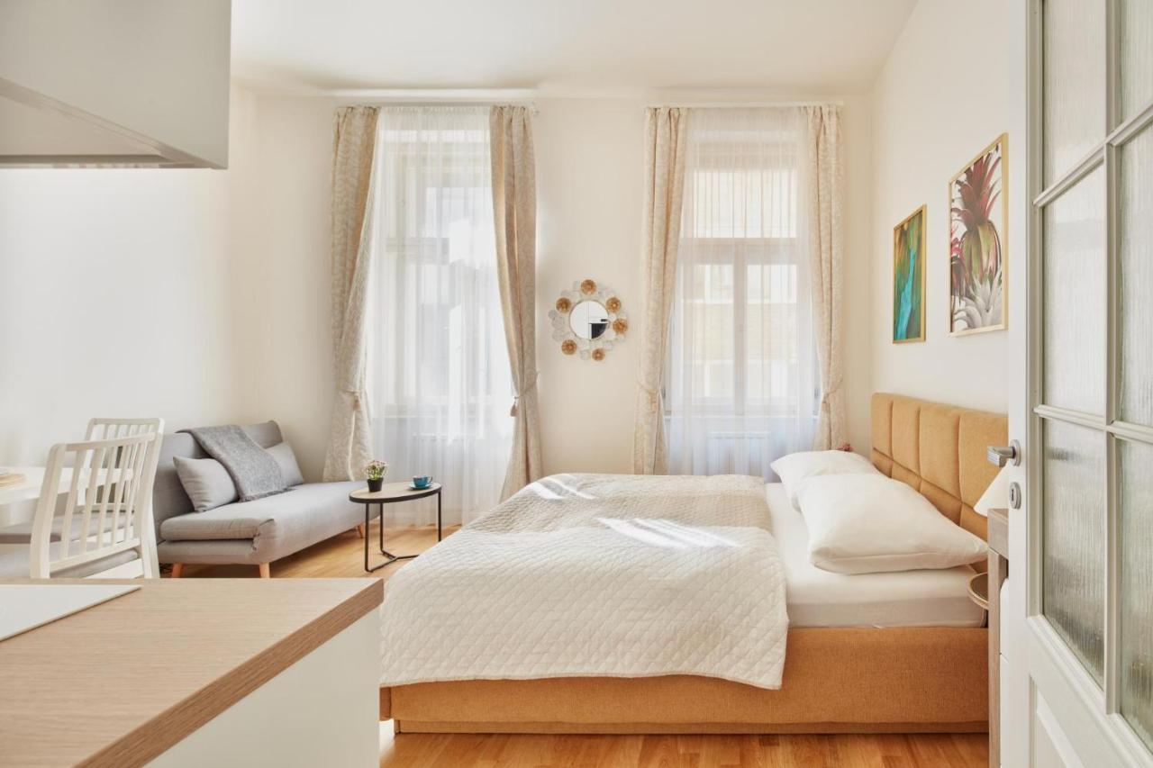 Apartment Elegant Studio In New Town By Days *