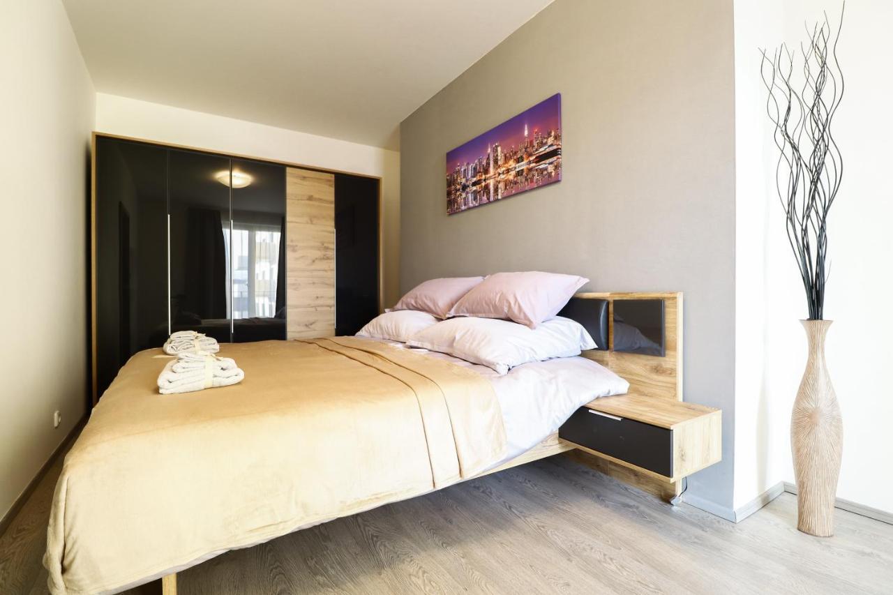 / 10 Min From Center / O2 Arena Appartement *