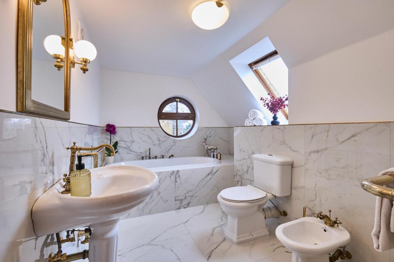 *the Little Castle* With Heated Pool And Sauna Pousada