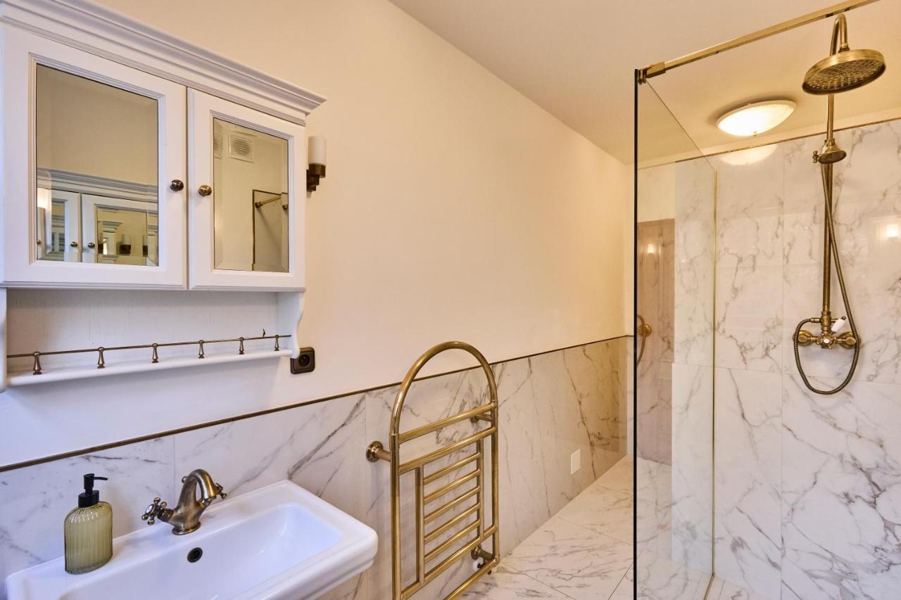 *the Little Castle* With Heated Pool And Sauna Pousada Praga