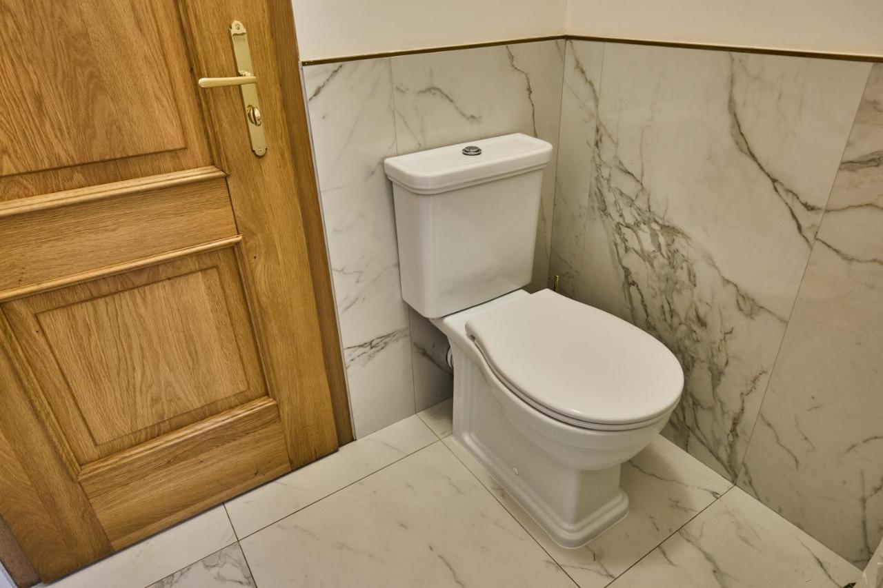 *the Little Castle* With Heated Pool And Sauna Pousada
