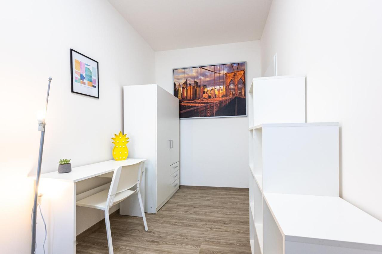 Americka 8 * Praga