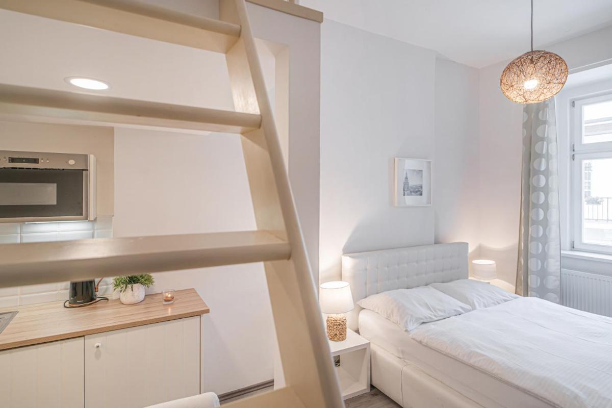 Utulny V Centru Prahy Apartamento *