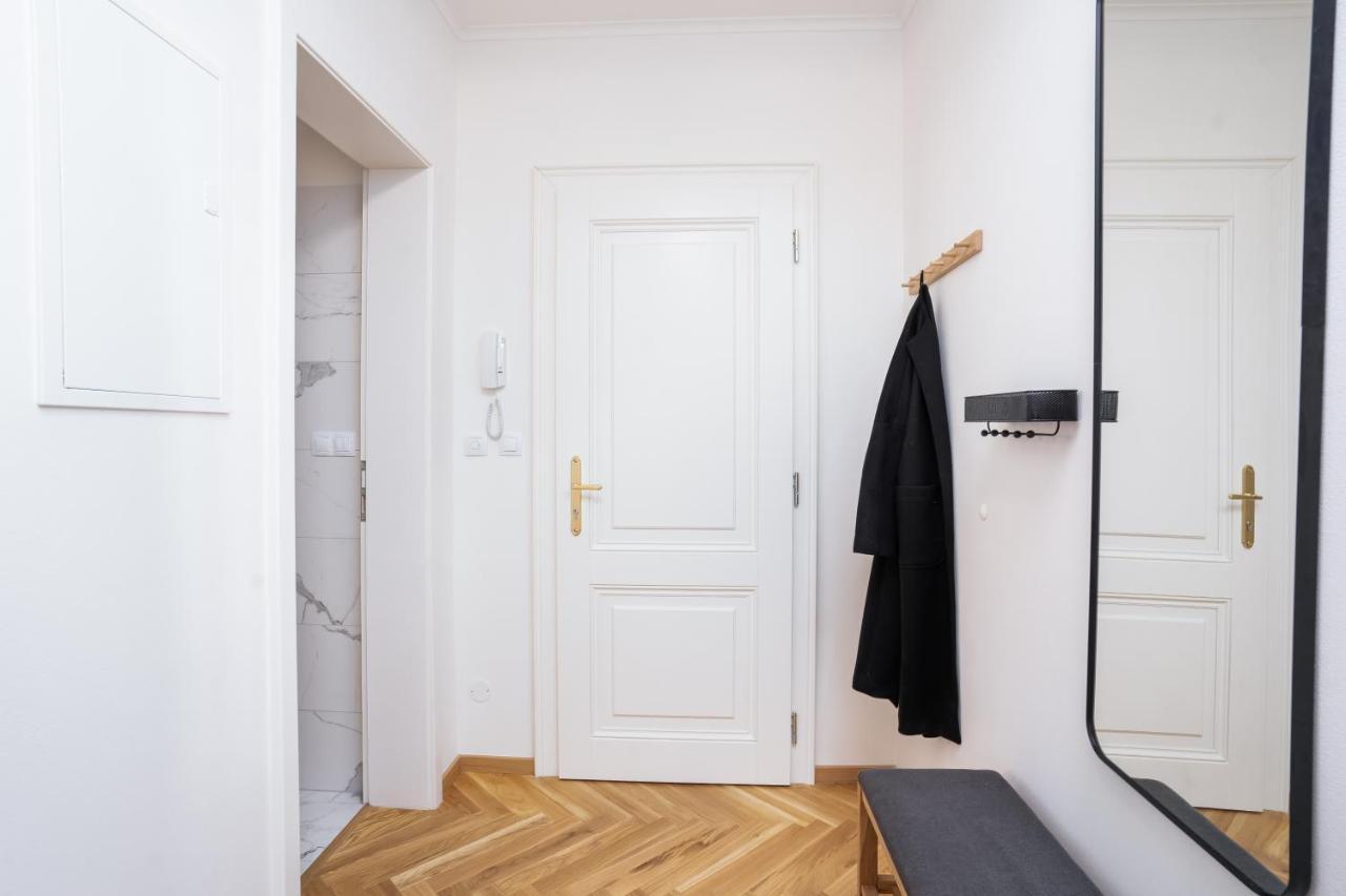Appartement Days - Bright Flat - Small Balcony - Quiet Area Prague