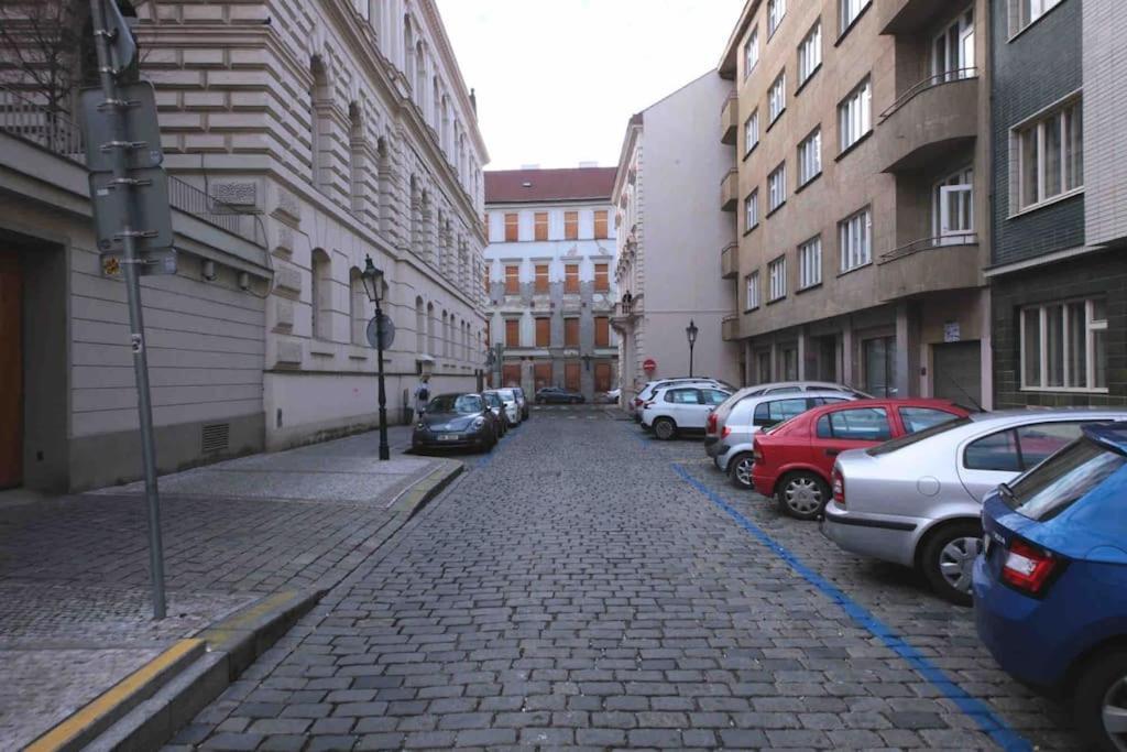 Golden Sunny Apartment, Centre, For 3 People Daire