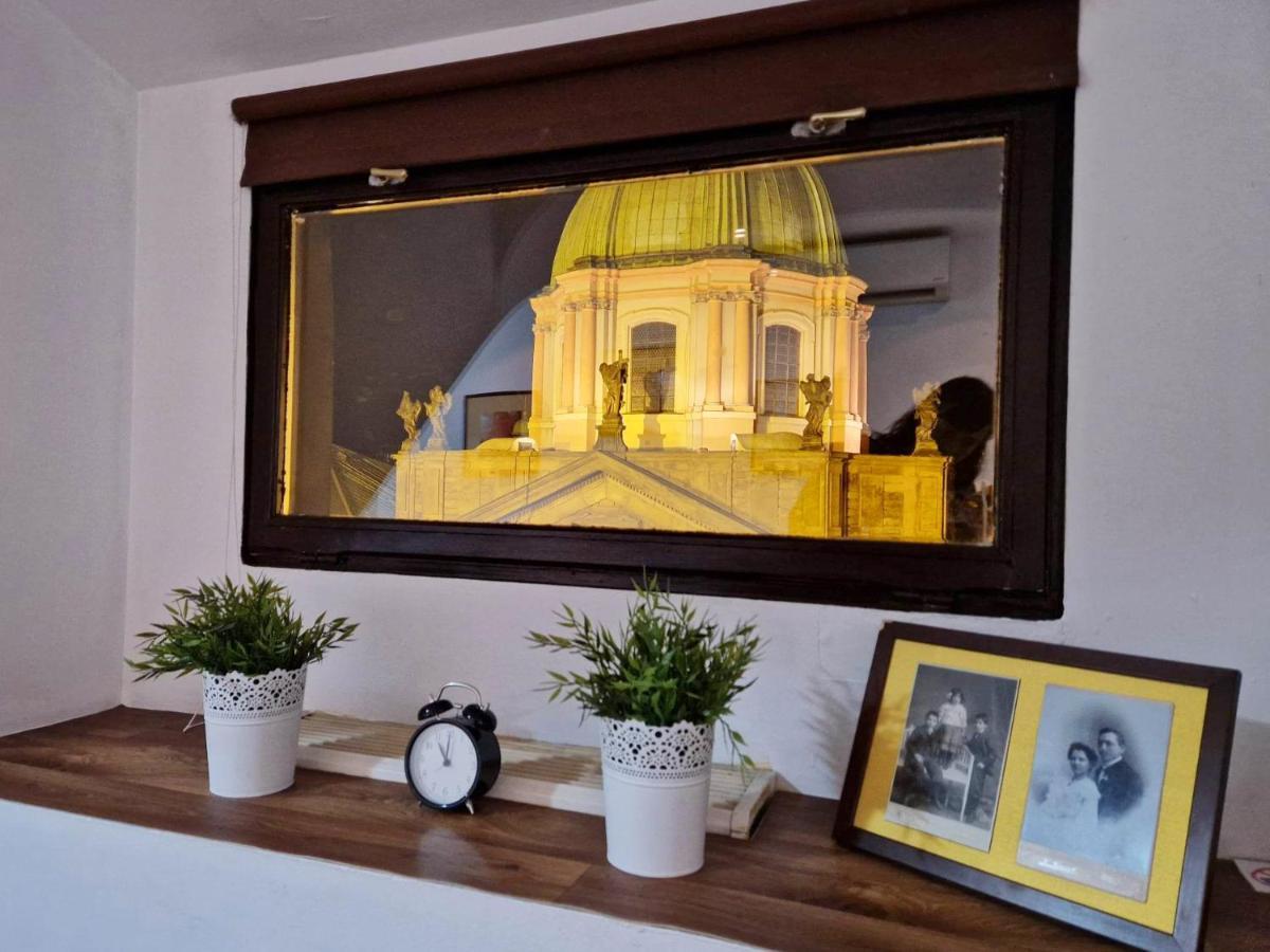 Apartment Studio Karluv Most