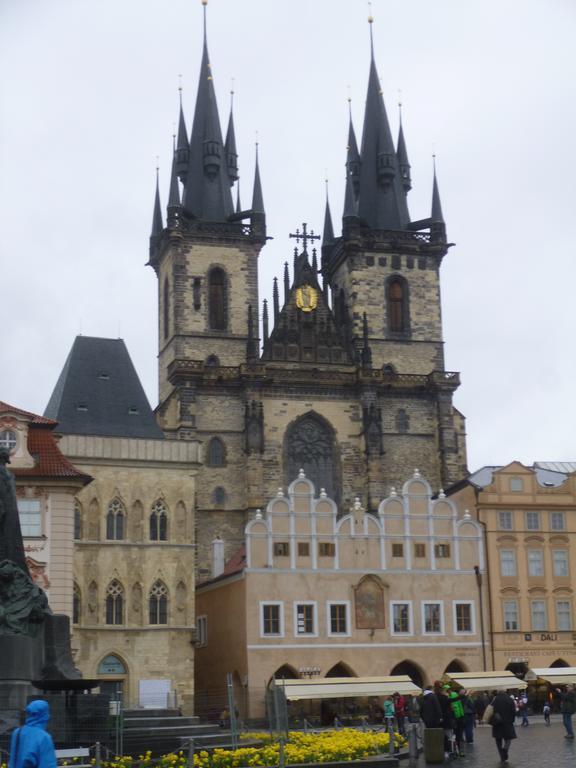 Dlouha * Prague