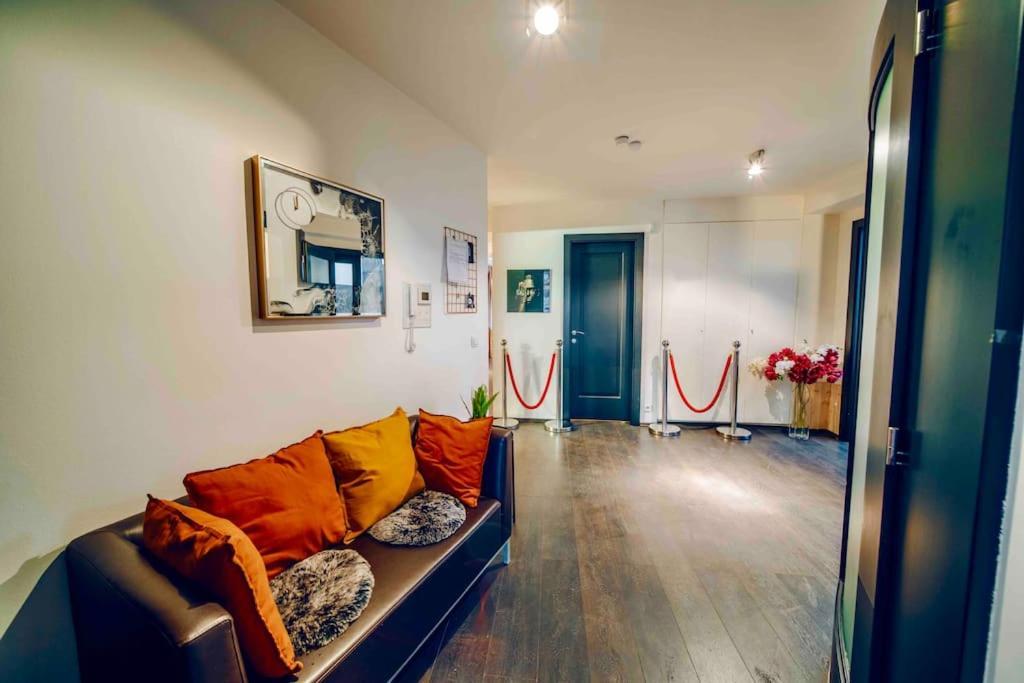 Lovely 3bd - Rooftop - Jacuzzi&sauna * Prague