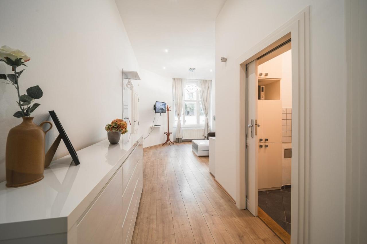 Apartment Josefov Riverside Prag