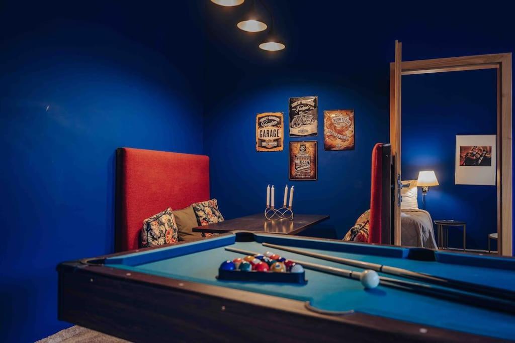 Unique With Private Pool, Cinema, Apartment