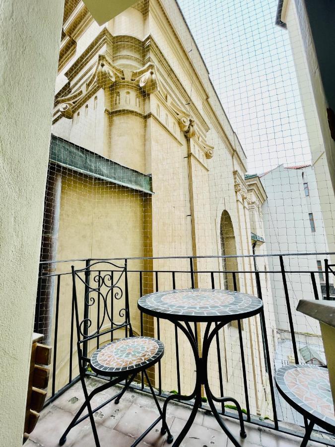The Old Town Square & Parizska Appartement Prague