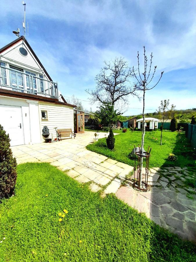 Country In The Villa *