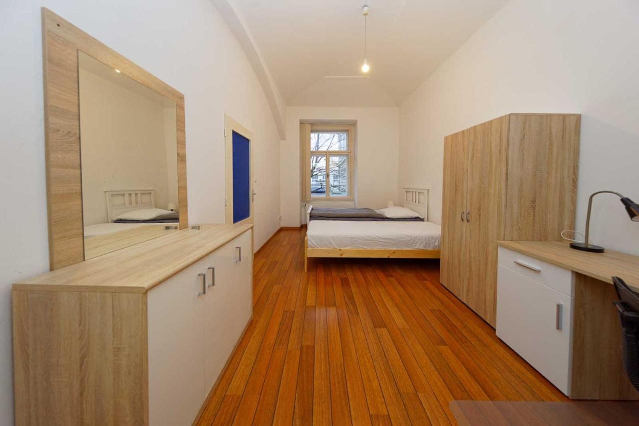 Americka 8 * Praga
