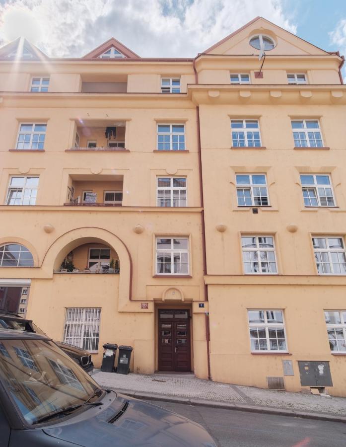 Attic Maisonette In Stresovice By Days *