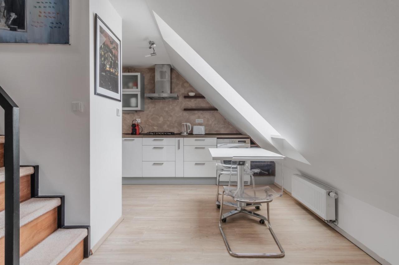 Apartment Attic Maisonette In Stresovice By Days