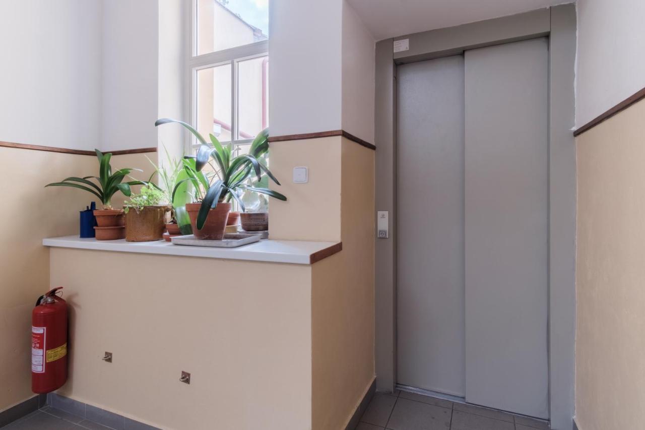 Attic Maisonette In Stresovice By Days Apartment