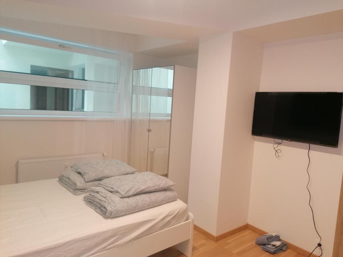 Brand New #28 In New Building With Free Parking In Center Appartement