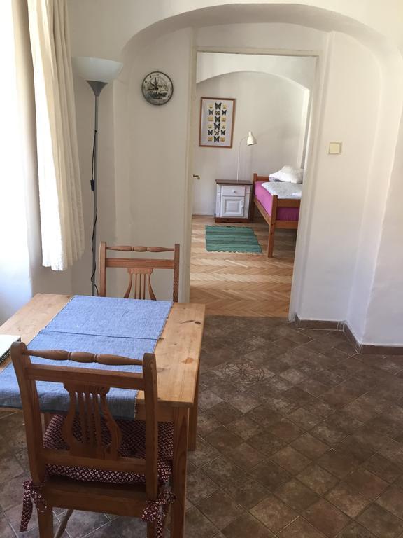 At The Golden Plough Appartement Prague