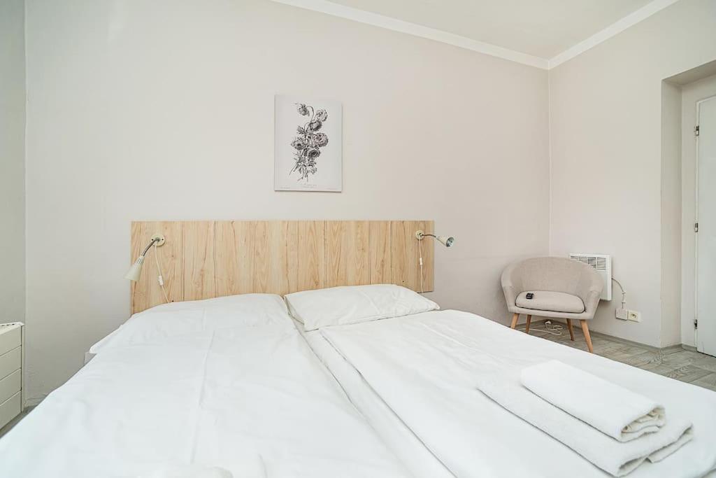 Bright 2 Bed With Big Terrace By Tram Appartement