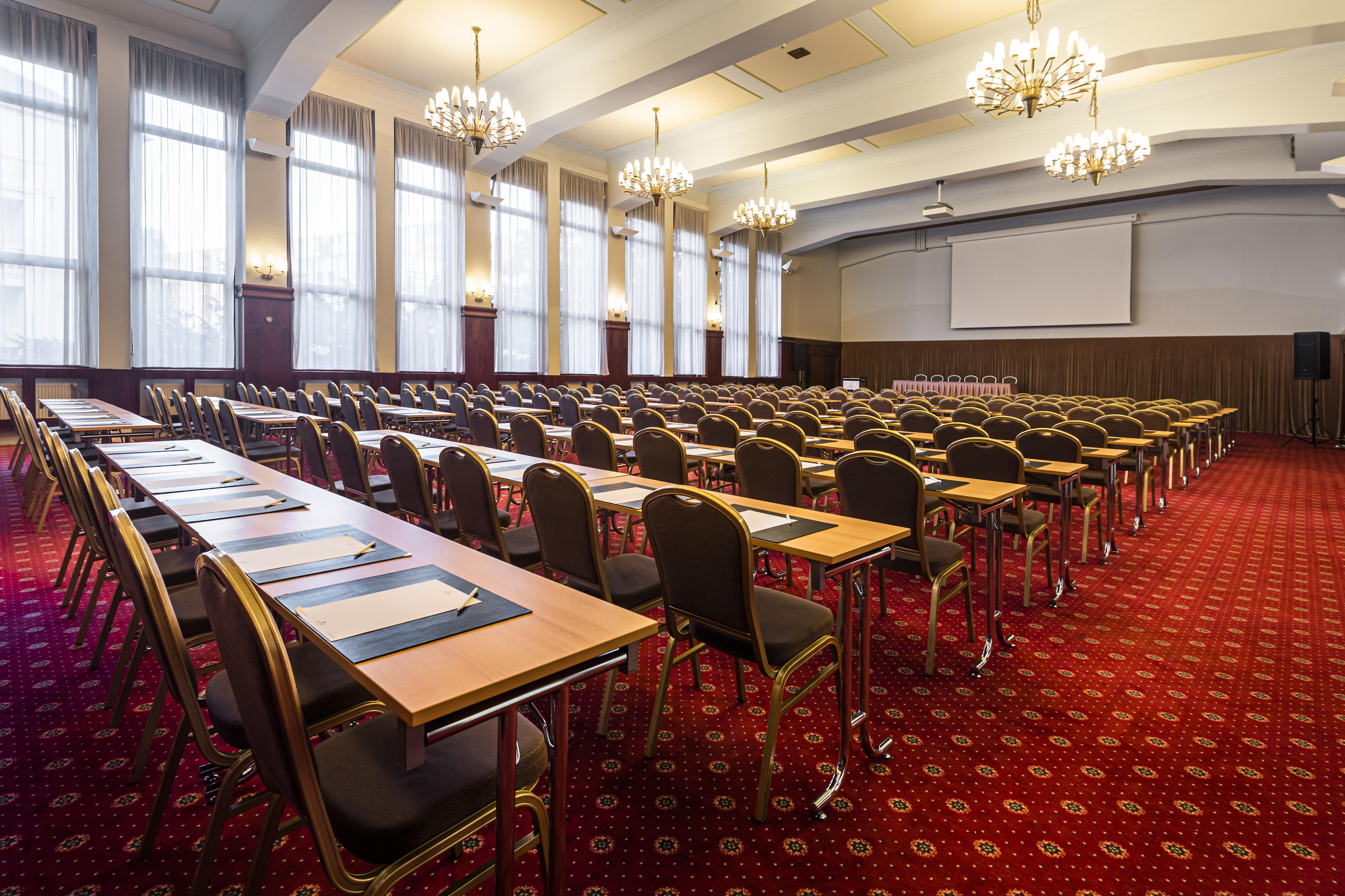 Hotel Grand International - Czech Leading