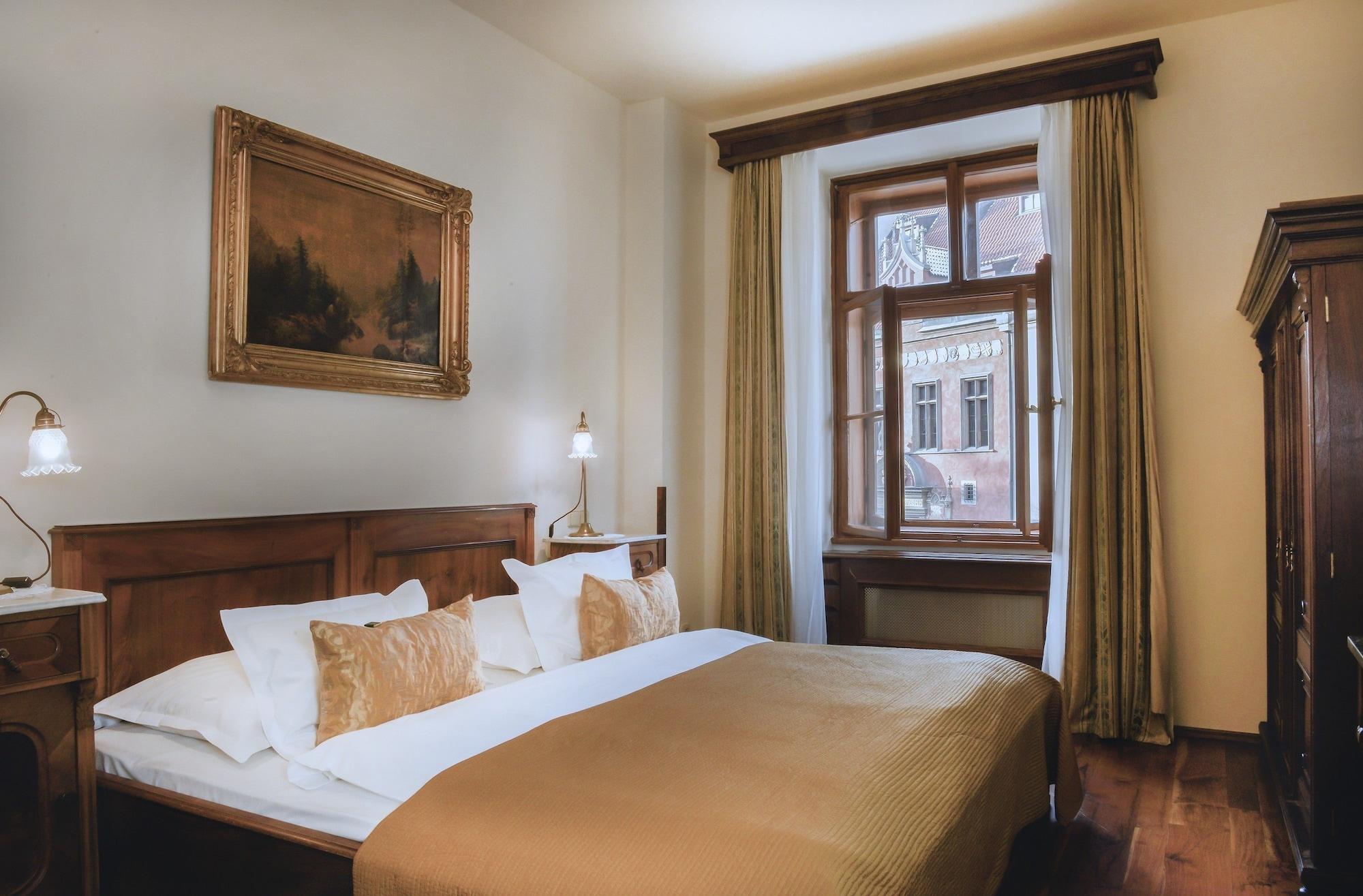 Grand Hotel