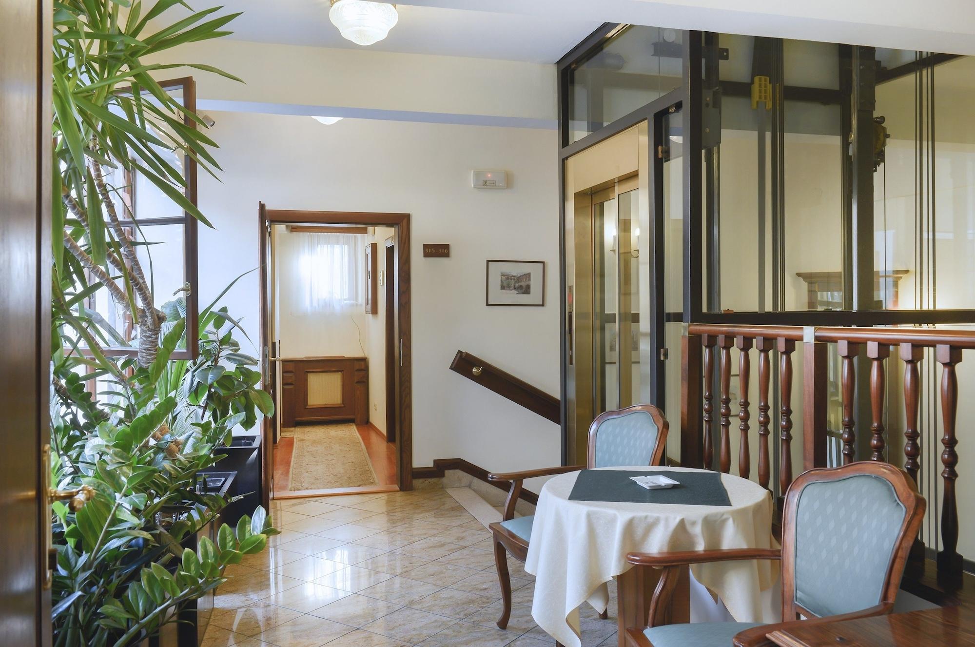 Hotel Grand Prag