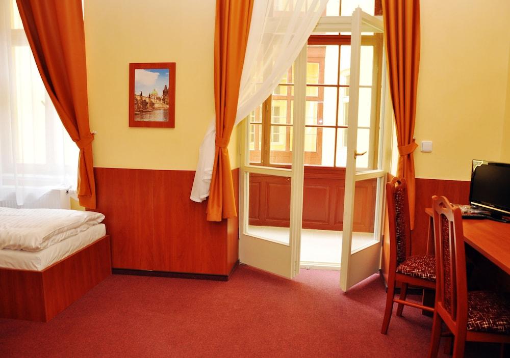 Zlata Vaha Hotel