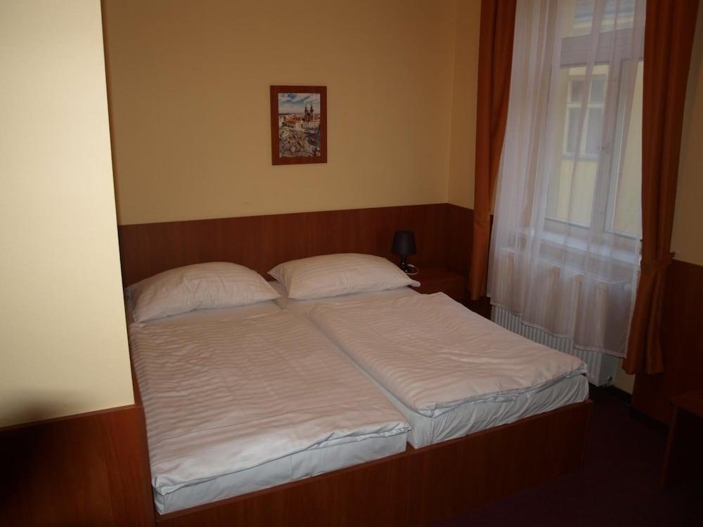 Hotel Zlata Vaha 3*