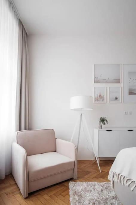 Helen Homestay Palmovka Apartamento *