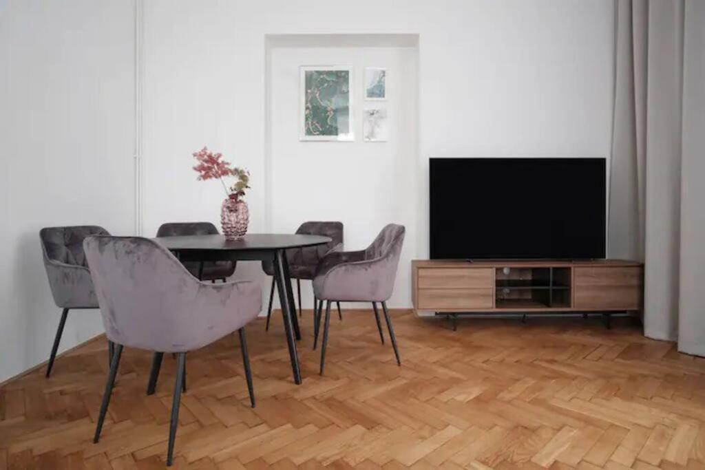 Helen Homestay Palmovka Apartamento Praga