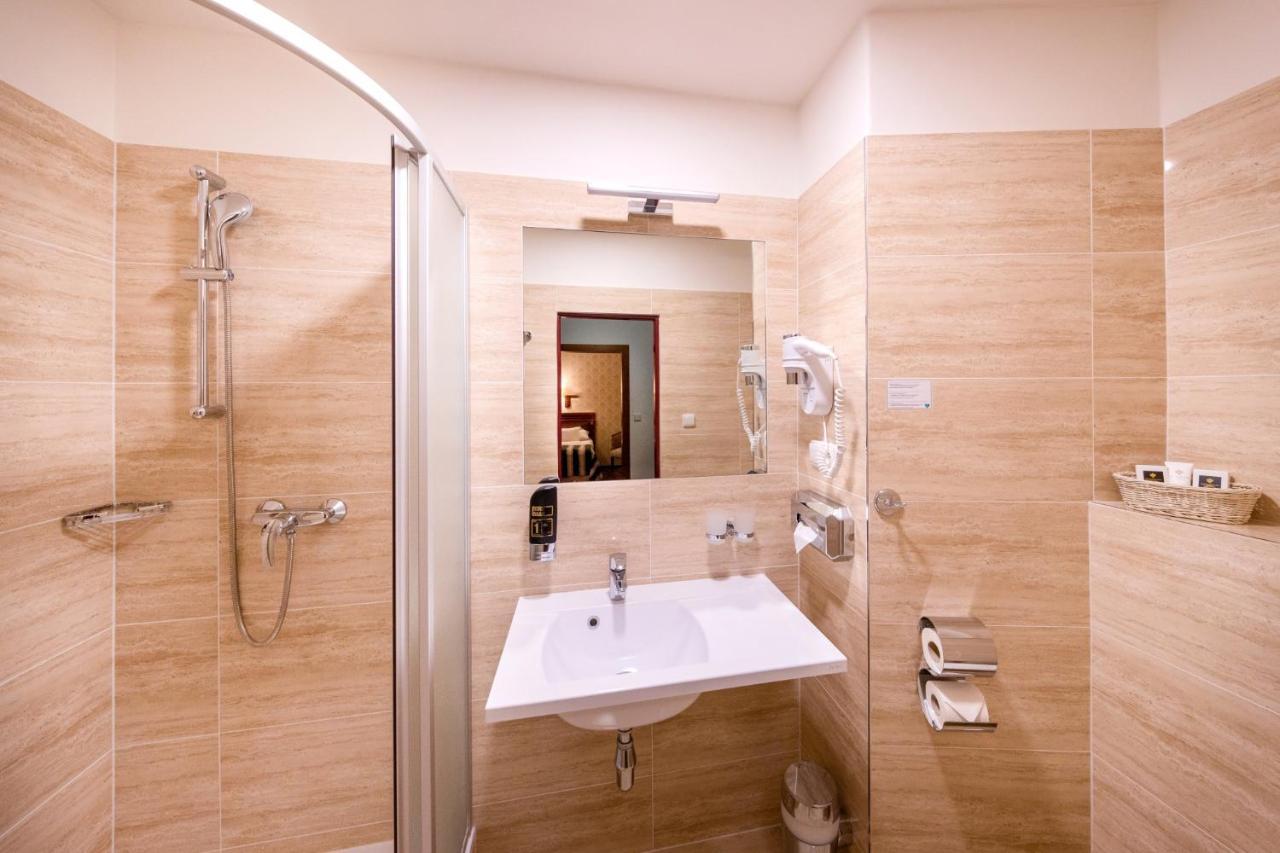Grand Relax & Wellness & Beer & Thermal In Meteor Plaza - Since 1307 Hotel 4*
