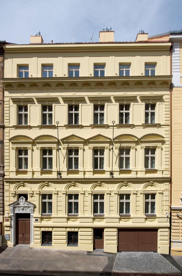 Downtown Rubesova 4*