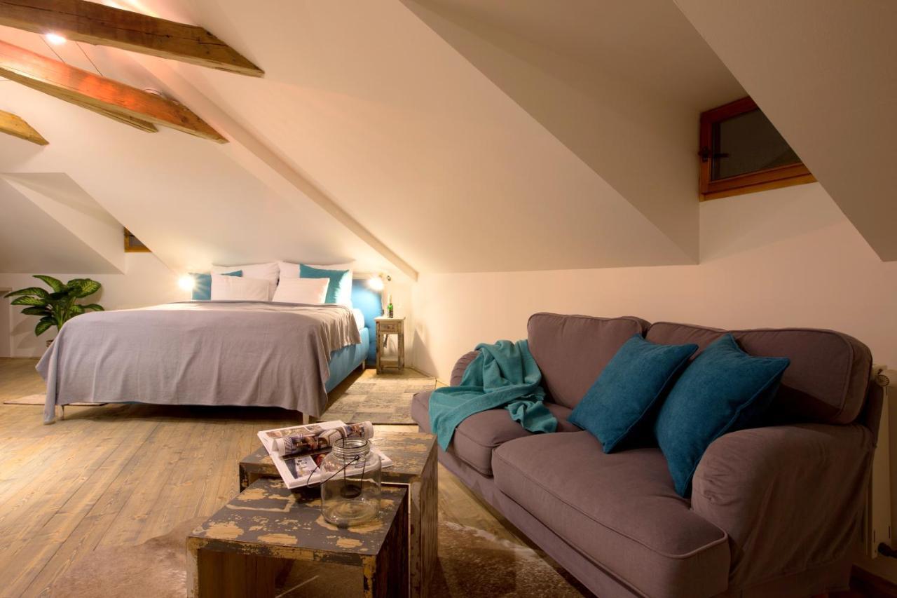Romantic Bohemian In Old Town *