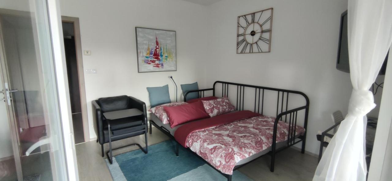 Appartement - Letnany 178 Zimni Zahrada