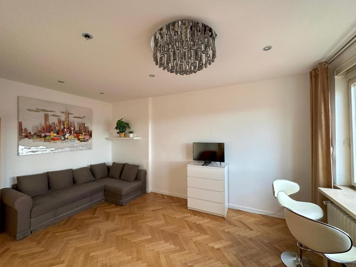 Castle View Apartments. Old Town Apartment *