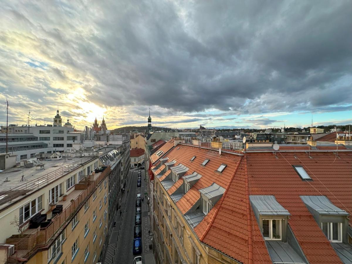 Castle View Apartments. Old Town *