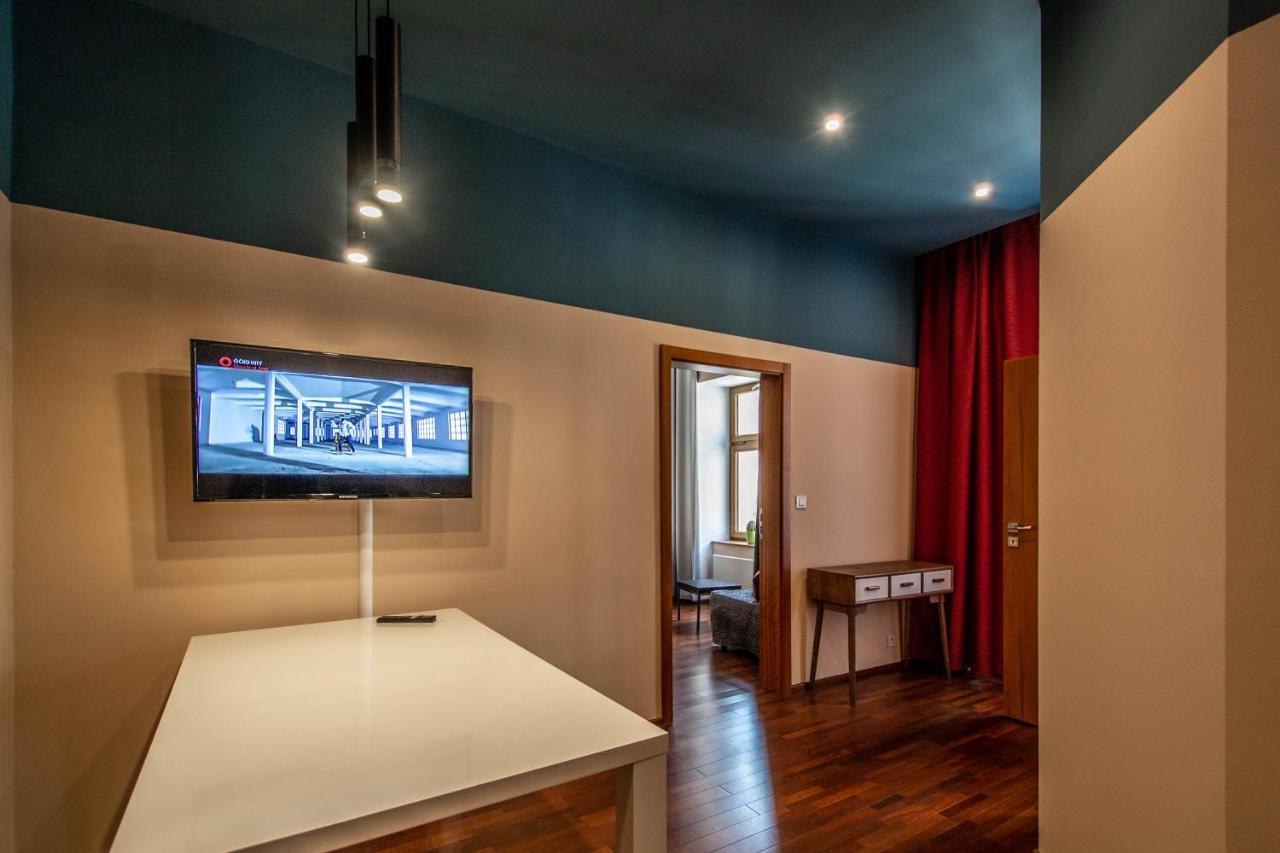 Wooden Design 2bdr Near Eden Garden Apartment Prag