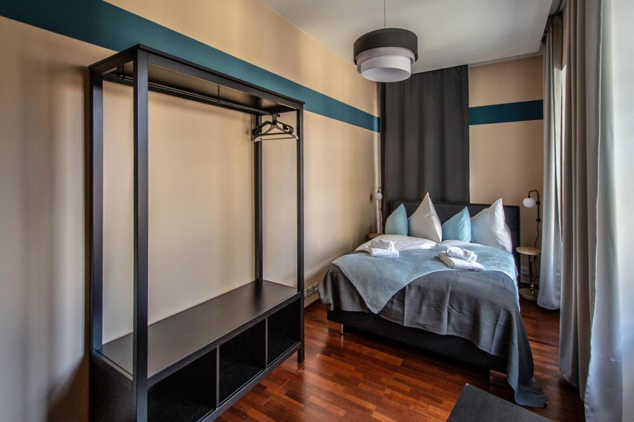 Wooden Design 2bdr Near Eden Garden * Prag