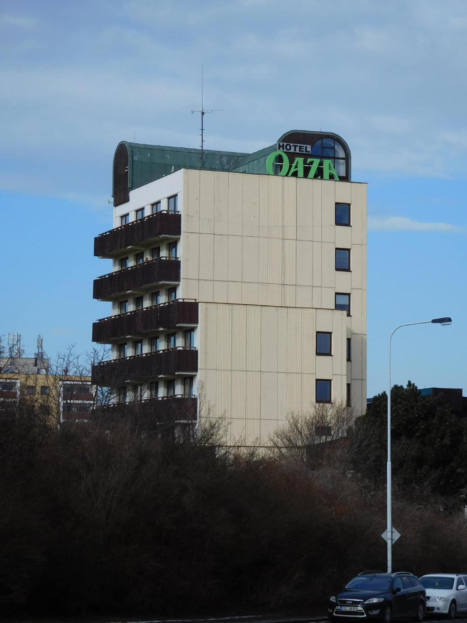 Hotel Oaza 3*
