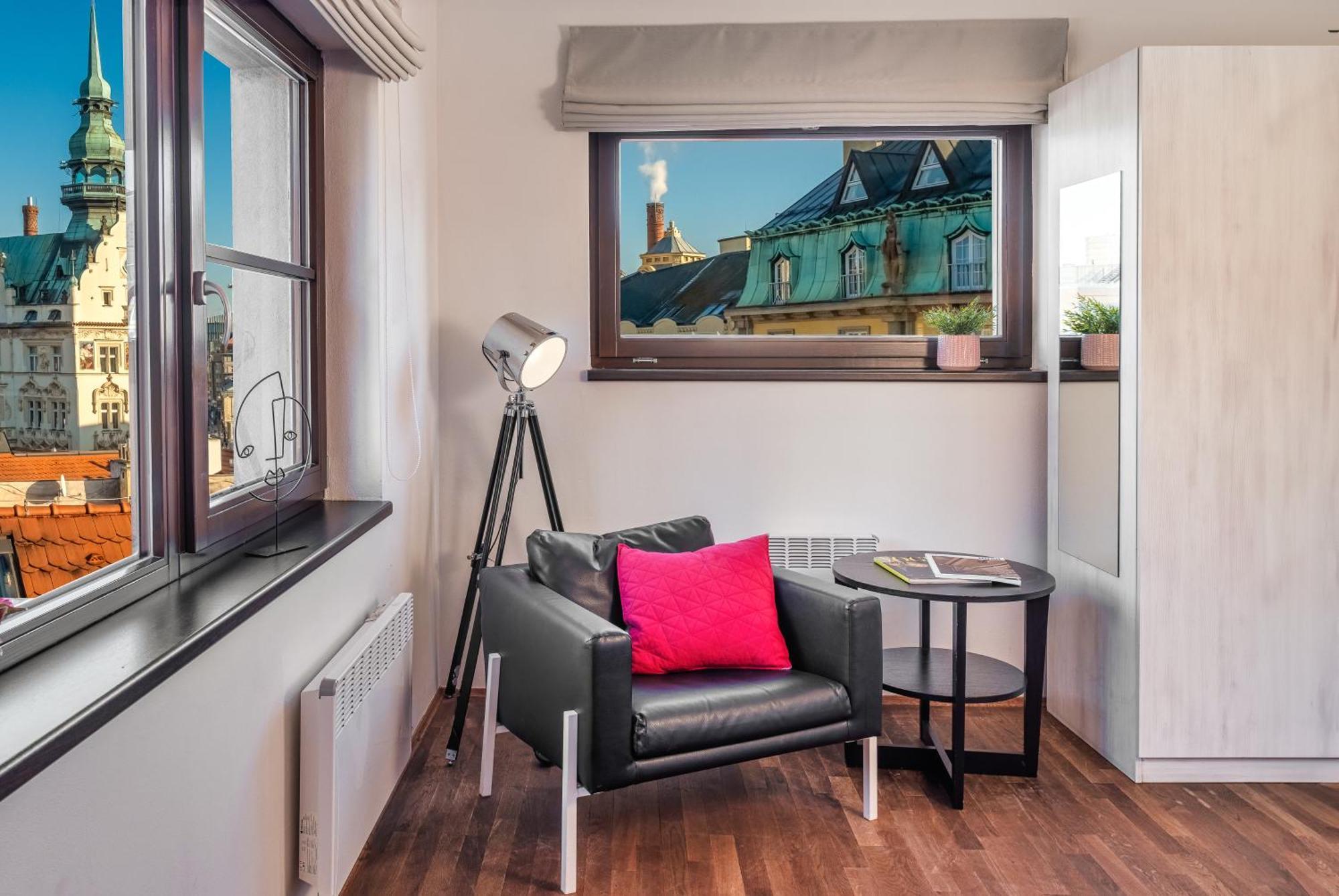 Apartment 4 Arts By Adrez *