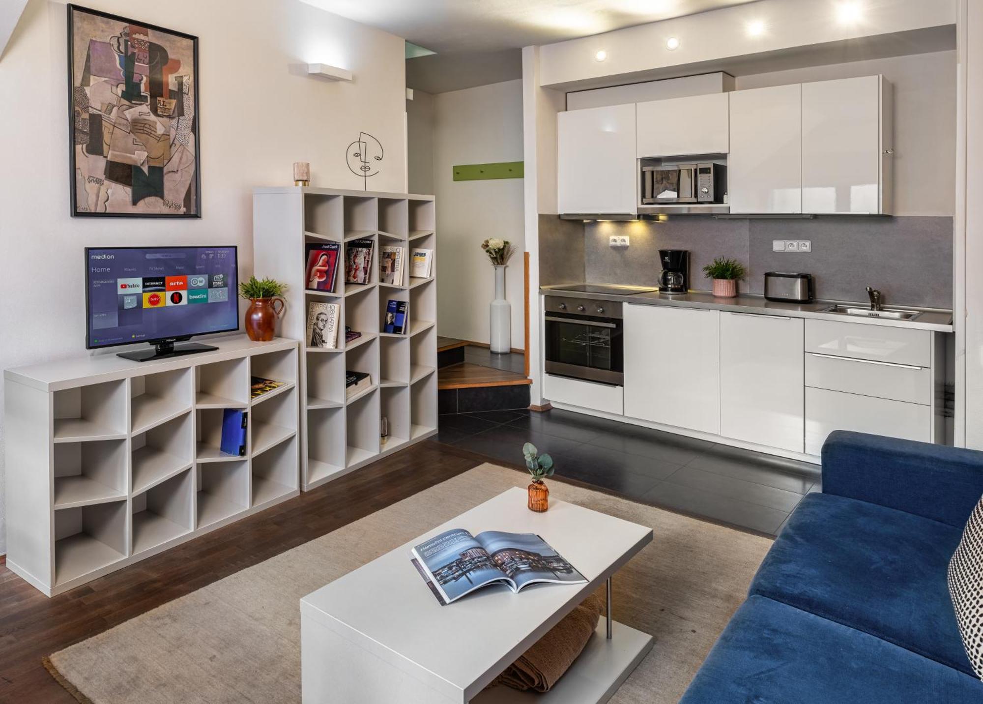4 Arts By Adrez Apartment