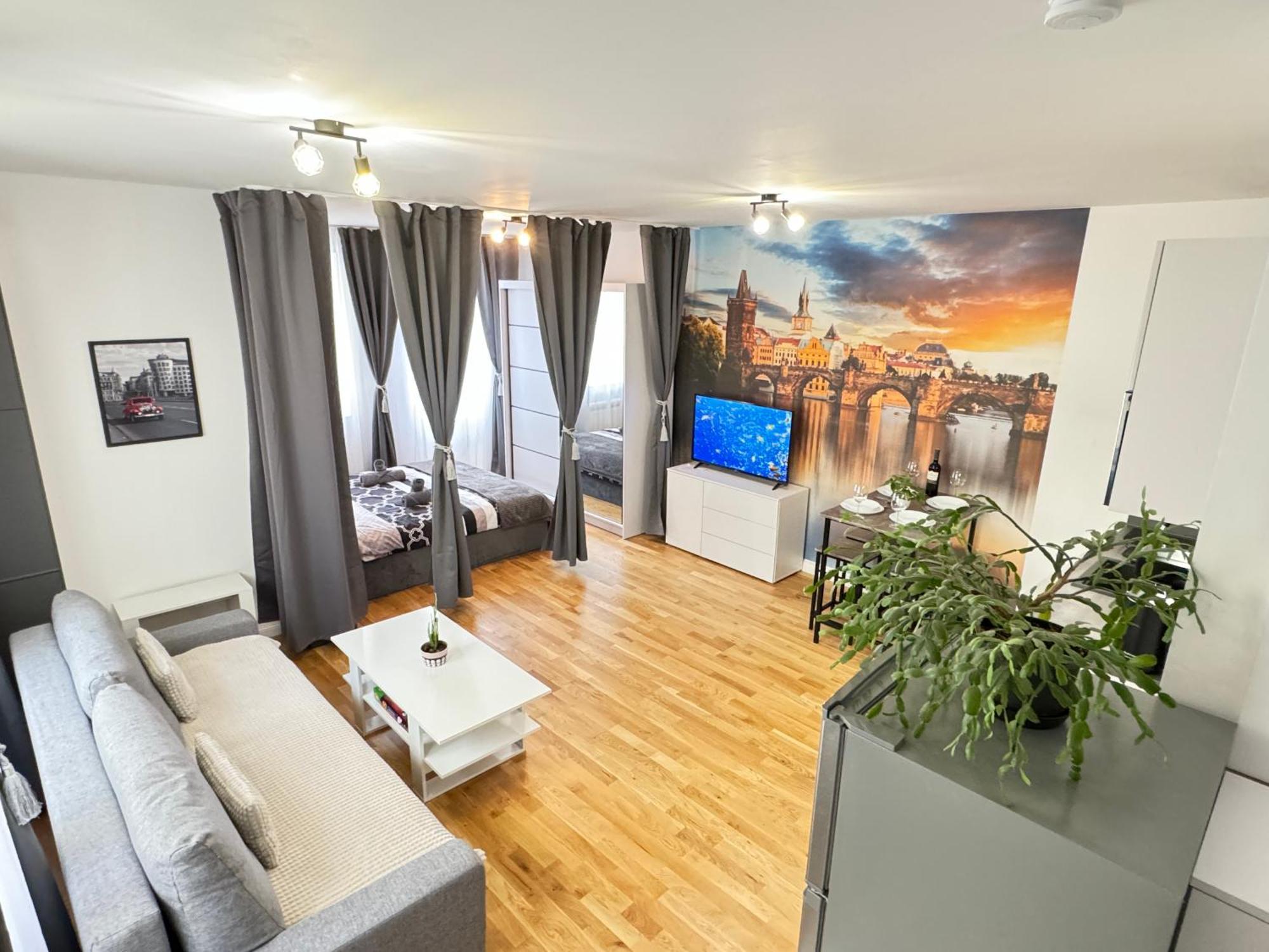 New Modern-style With Balcony In The 2 Apartment *