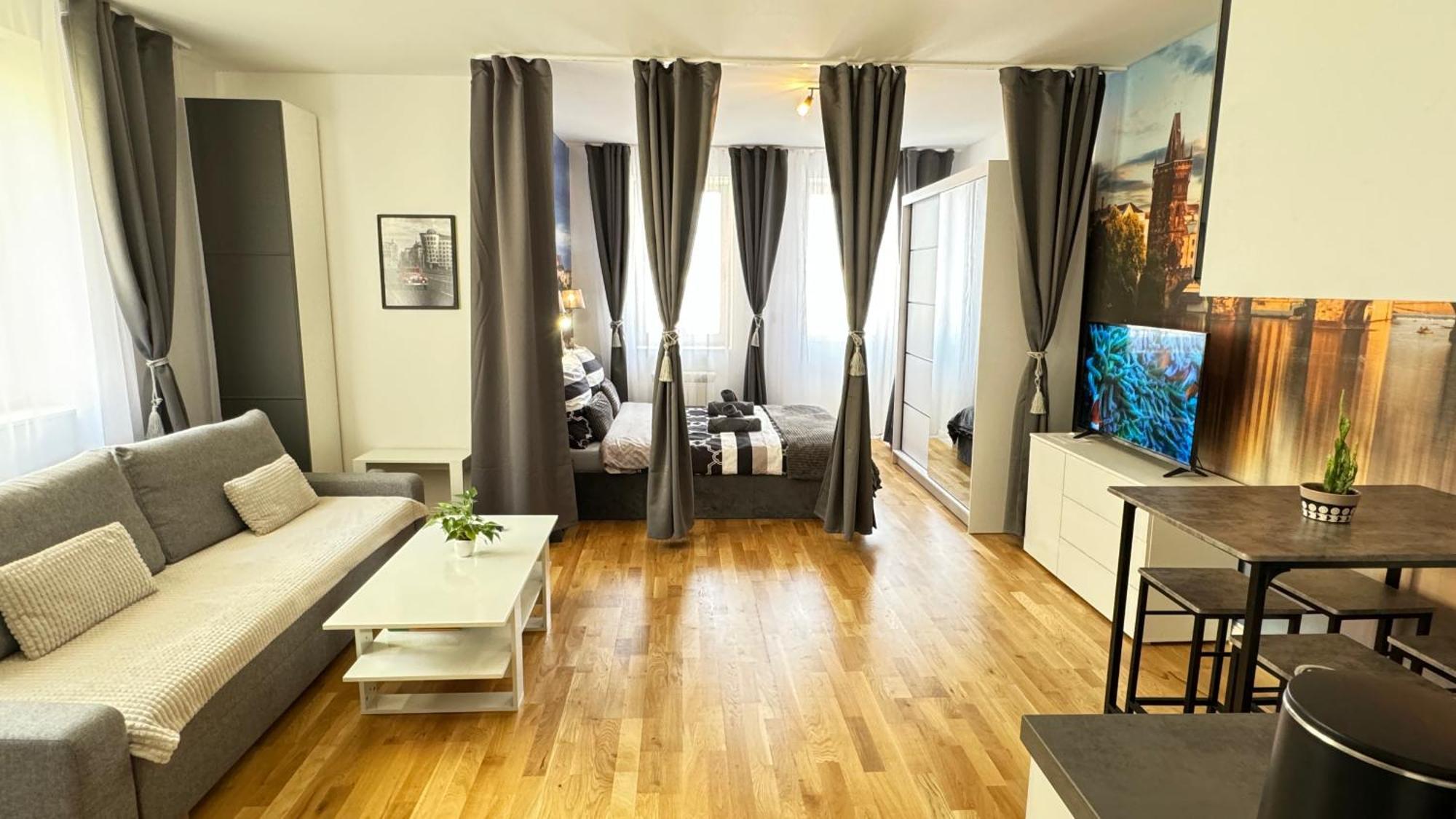 Apartment New Modern-style With Balcony In The 2