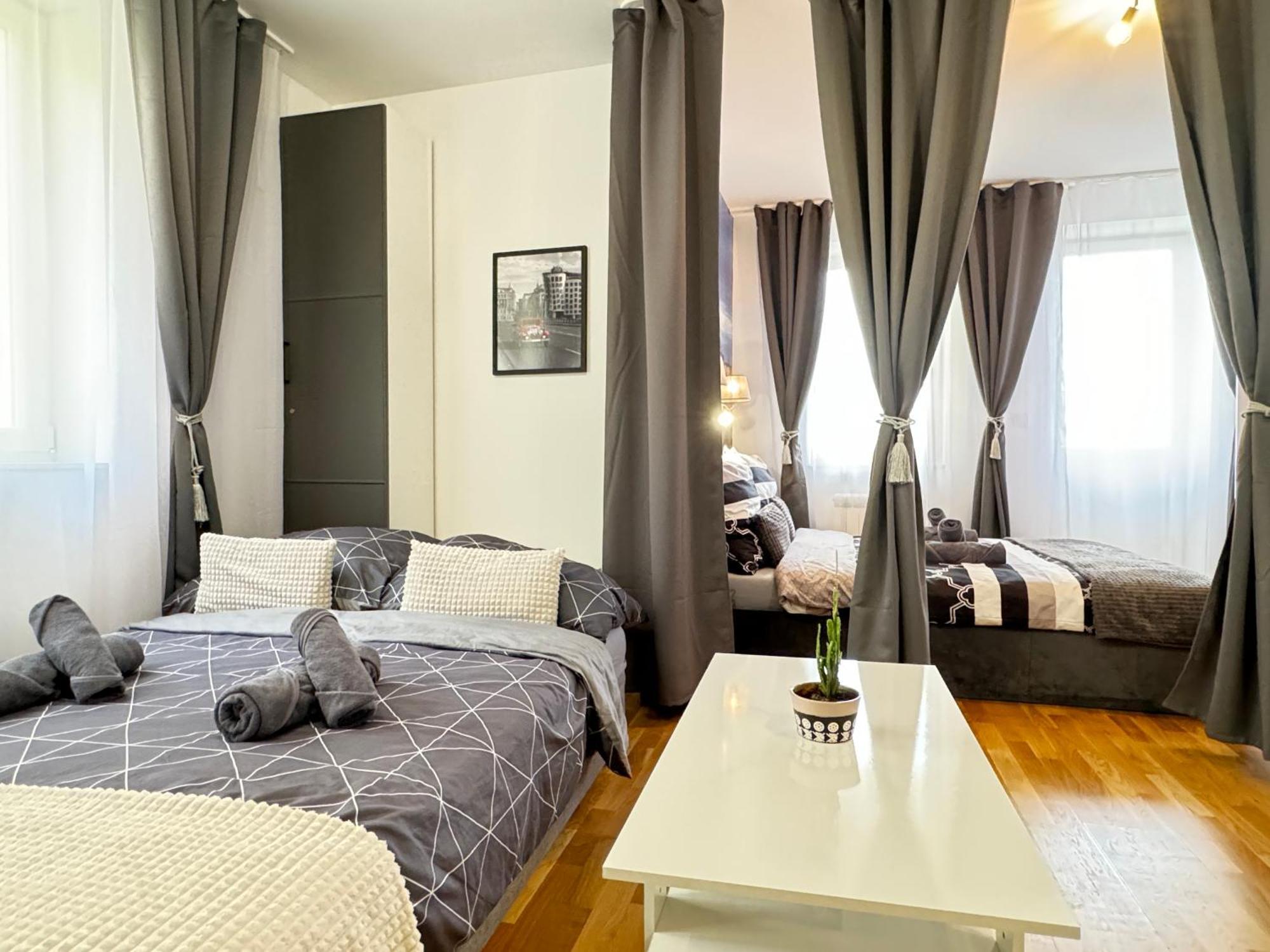 New Modern-style With Balcony In The 2 *