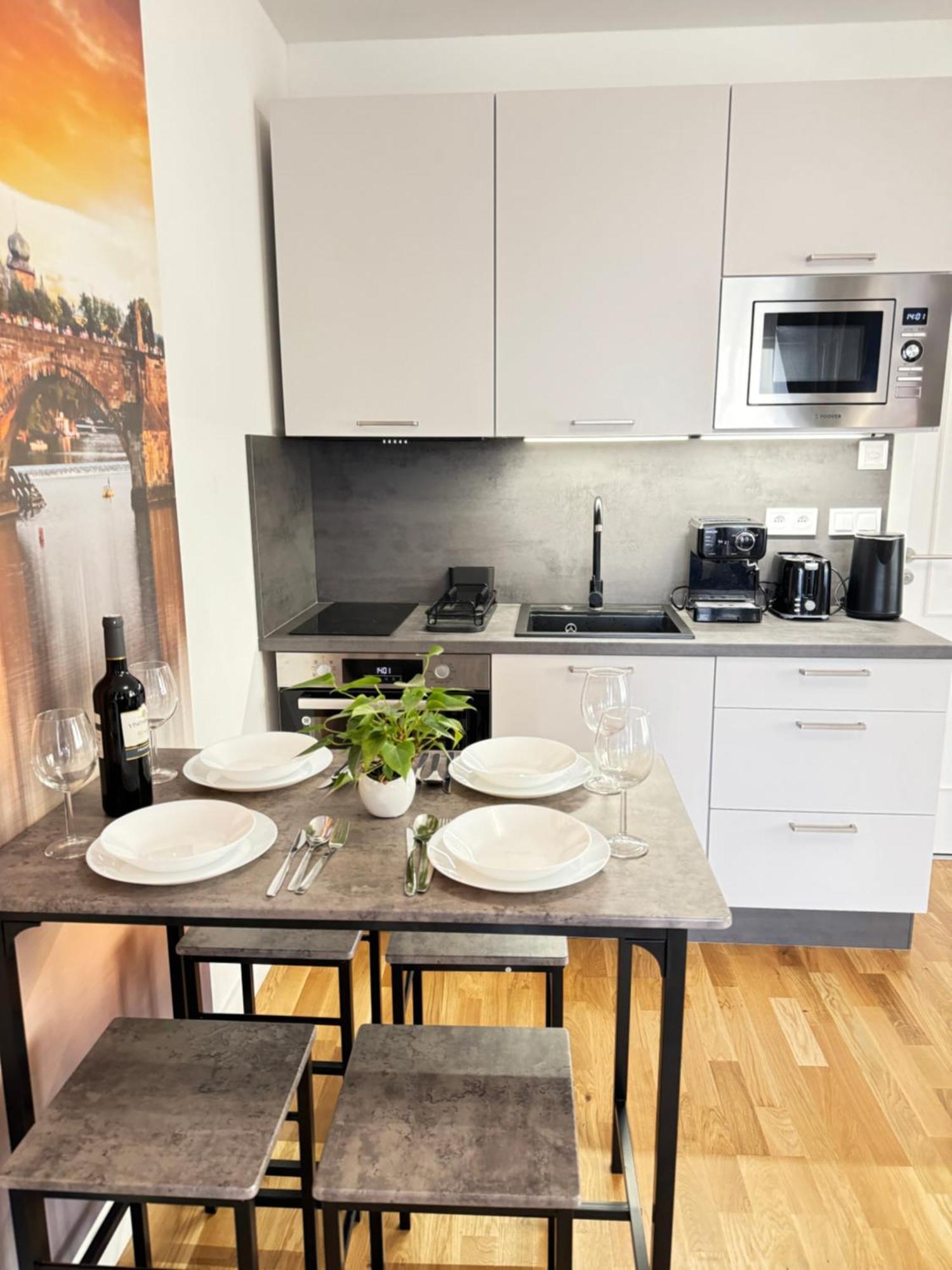 New Modern-style With Balcony In The 2 *