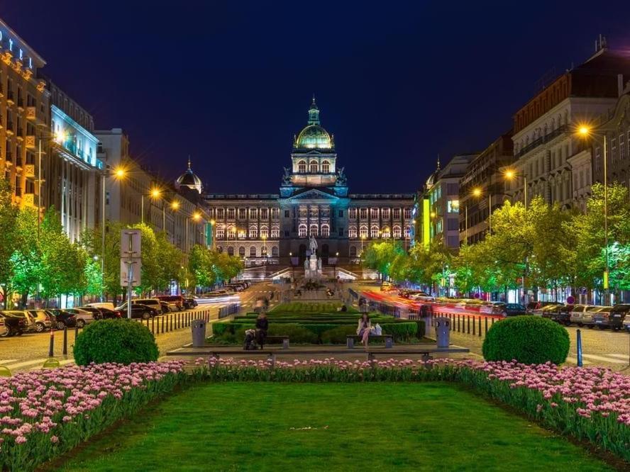 Wenceslas' Shi 02 Prague